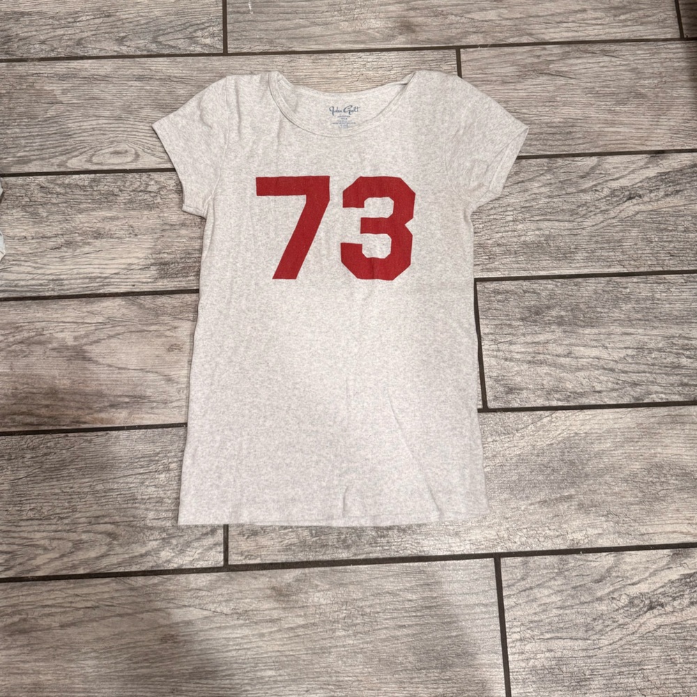 Brandy Melville Heather Gray Short Sleeve Tee with Red '73' Graphic